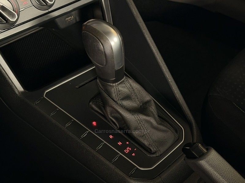 VOLKSWAGEN VIRTUS 1.0 200 TSI COMFORTLINE 2021/2022 GRIFFCAR MULTIMARCAS DOIS IRMÃOS / Carros no Vale