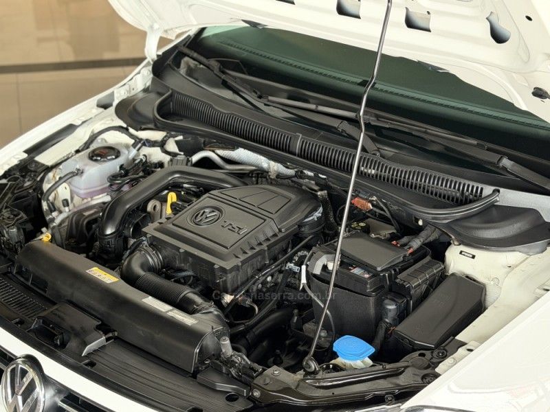 VOLKSWAGEN VIRTUS 1.0 200 TSI COMFORTLINE 2021/2022 GRIFFCAR MULTIMARCAS DOIS IRMÃOS / Carros no Vale