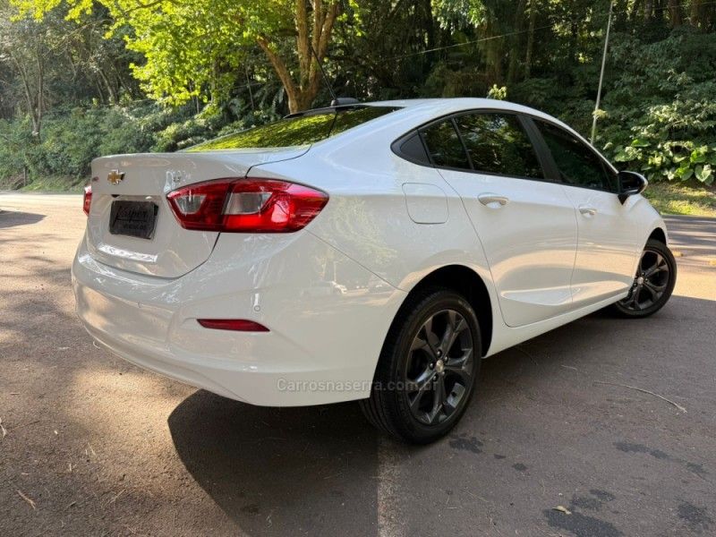 CHEVROLET CRUZE 1.4 TURBO LT 16V 2021/2022 KASPER VEÍCULOS DOIS IRMÃOS / Carros no Vale