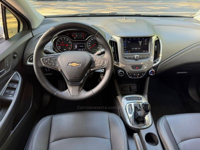 CHEVROLET CRUZE 1.4 TURBO LT 16V 2021/2022 KASPER VEÍCULOS DOIS IRMÃOS / Carros no Vale