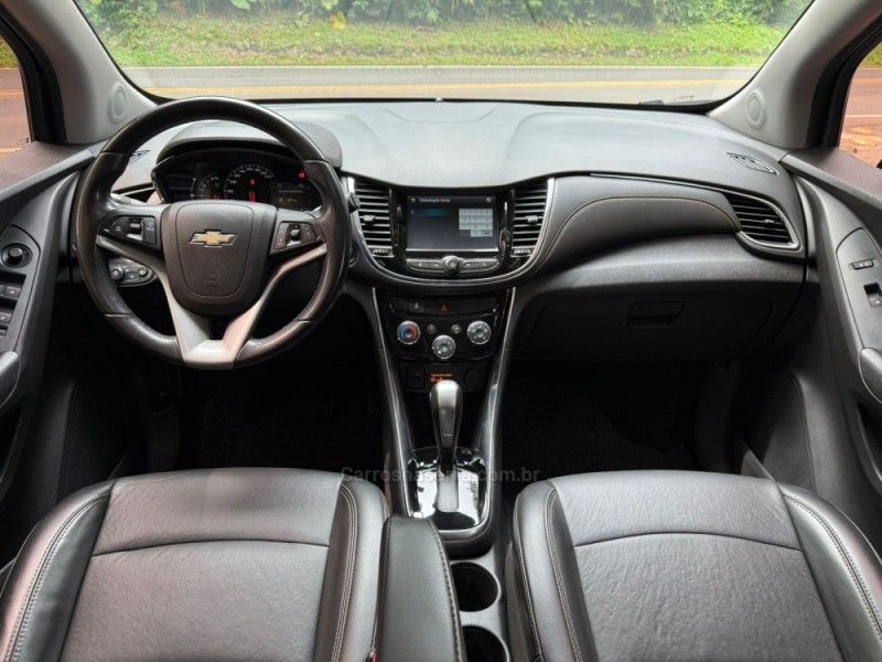 CHEVROLET TRACKER 1.4 16V MIDNIGHT TURBO 2018/2019 KASPER VEÍCULOS DOIS IRMÃOS / Carros no Vale
