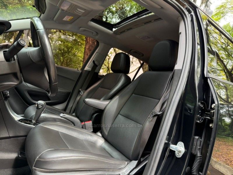 CHEVROLET TRACKER 1.4 16V MIDNIGHT TURBO 2018/2019 KASPER VEÍCULOS DOIS IRMÃOS / Carros no Vale