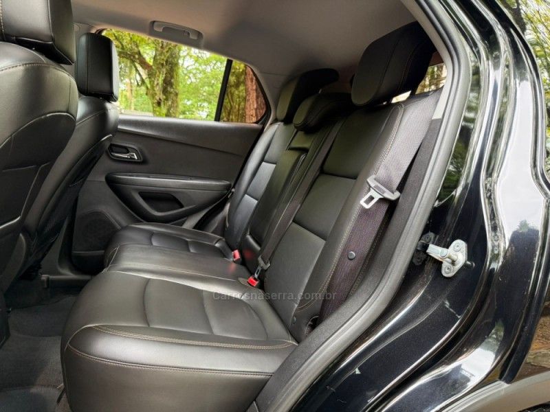 CHEVROLET TRACKER 1.4 16V MIDNIGHT TURBO 2018/2019 KASPER VEÍCULOS DOIS IRMÃOS / Carros no Vale