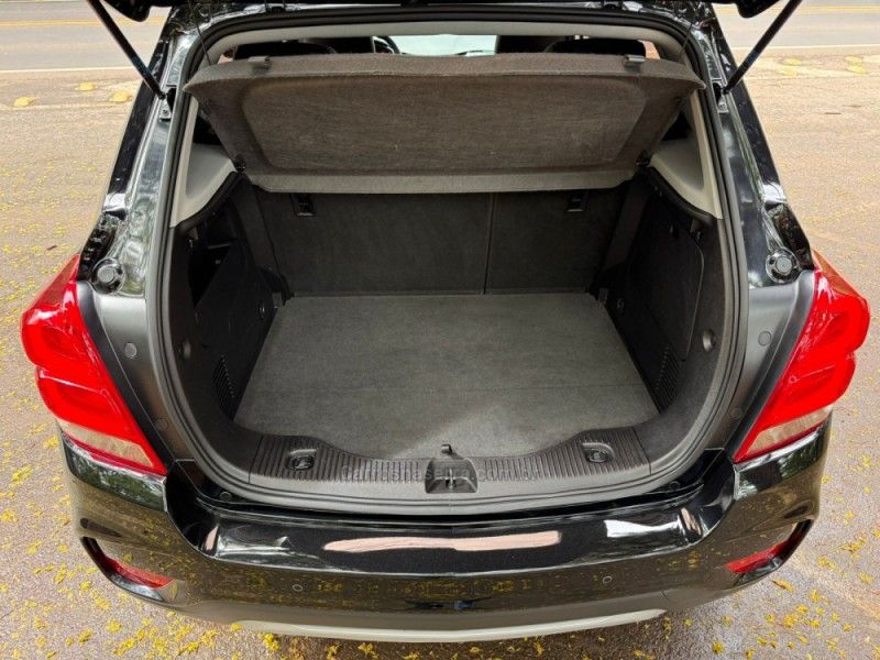 CHEVROLET TRACKER 1.4 16V MIDNIGHT TURBO 2018/2019 KASPER VEÍCULOS DOIS IRMÃOS / Carros no Vale