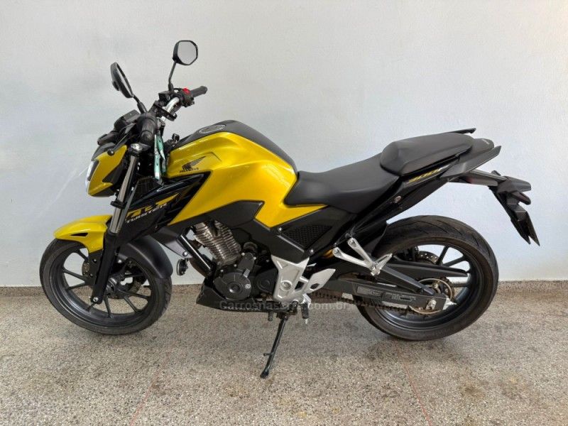Honda Motos CB 300F TWISTER ABS 2024/2024 KASPER VEÍCULOS DOIS IRMÃOS / Carros no Vale