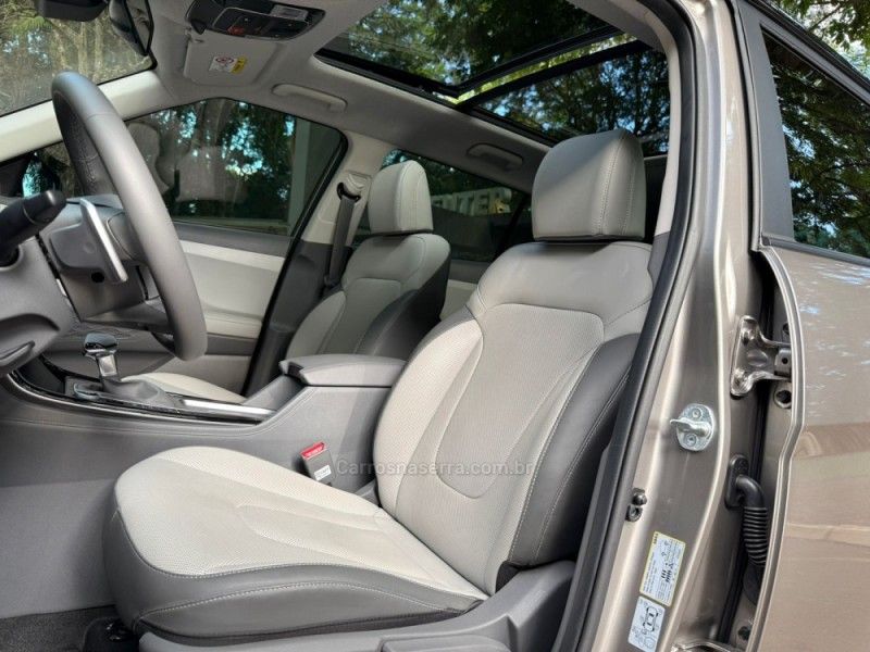 HYUNDAI CRETA 1.6 16V TGDI ULTIMATE GAMMA 2025/2026 KASPER VEÍCULOS DOIS IRMÃOS / Carros no Vale