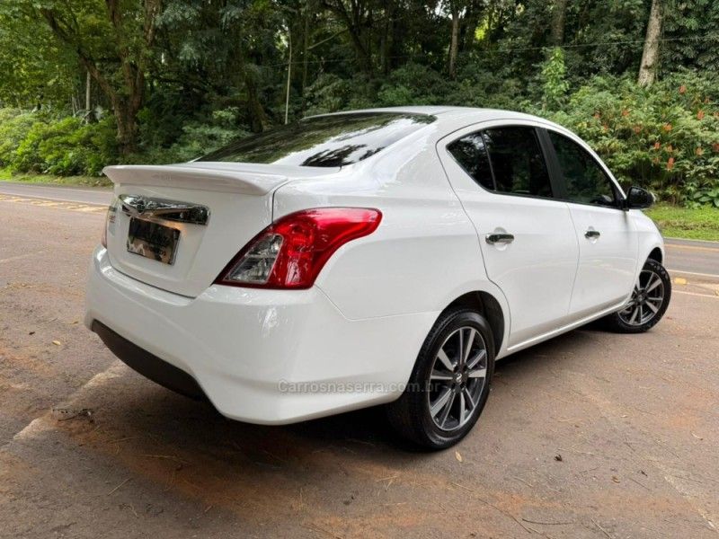 NISSAN VERSA 1.6 16V FLEXSTART V-DRIVE PREMIUM XTRONIC 2021/2021 KASPER VEÍCULOS DOIS IRMÃOS / Carros no Vale NISSAN VERSA 1.6 16V FLEXSTART V-DRIVE PREMIUM XTRONIC 2021/2021 KASPER VEÍCULOS DOIS IRMÃOS / Carros no Vale