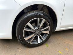 NISSAN VERSA 1.6 16V FLEXSTART V-DRIVE PREMIUM XTRONIC 2021/2021 KASPER VEÍCULOS DOIS IRMÃOS / Carros no Vale