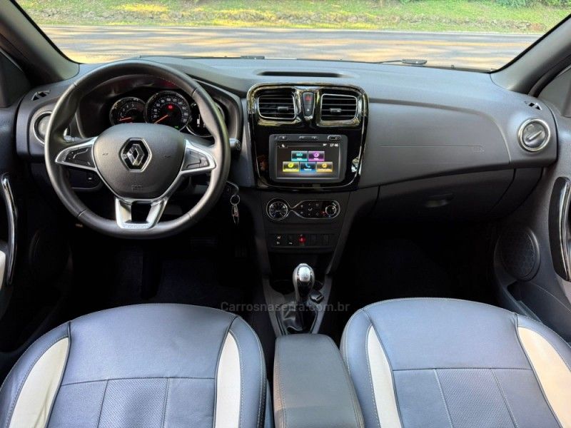 RENAULT SANDERO 1.6 STEPWAY ICONIC X-TRONIC 16V 2019/2020 KASPER VEÍCULOS DOIS IRMÃOS / Carros no Vale