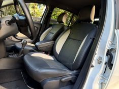 RENAULT SANDERO 1.6 STEPWAY ICONIC X-TRONIC 16V 2019/2020 KASPER VEÍCULOS DOIS IRMÃOS / Carros no Vale