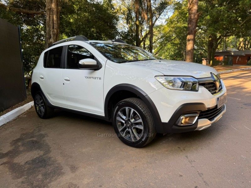 RENAULT SANDERO 1.6 STEPWAY ICONIC X-TRONIC 16V 2019/2020 KASPER VEÍCULOS DOIS IRMÃOS / Carros no Vale