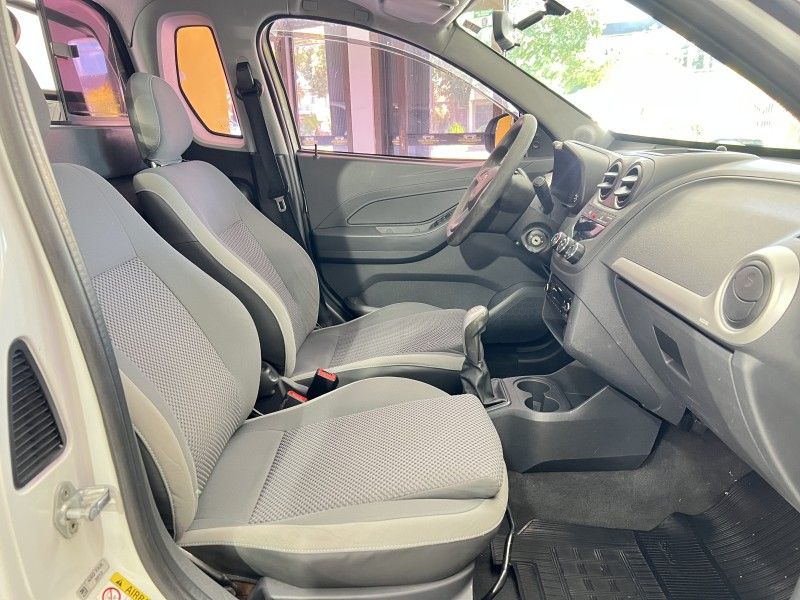 CHEVROLET MONTANA 1.4 MPFI LS CS 8V 2013/2014 PRIME MULTIMARCAS CAXIAS DO SUL / Carros no Vale