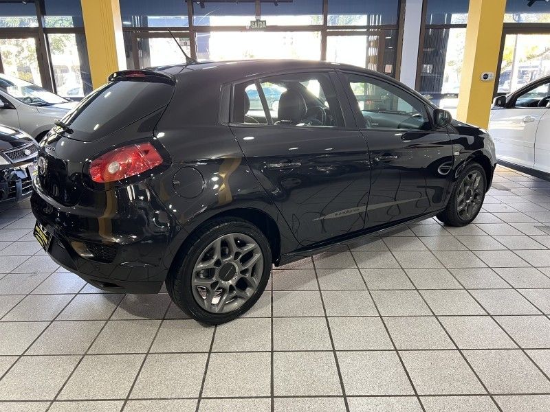 FIAT BRAVO 1.8 BLACKMOTION 16V AUTOMATIZADO 2016/2016 PRIME MULTIMARCAS CAXIAS DO SUL / Carros no Vale