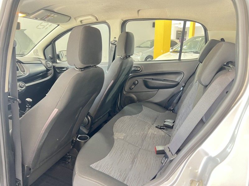 FIAT UNO 1.0 DRIVE 6V 2017/2018 PRIME MULTIMARCAS CAXIAS DO SUL / Carros no Vale