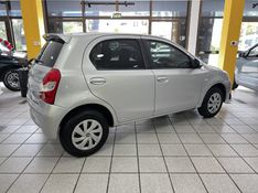 TOYOTA ETIOS 1.5 XS 16V 2014/2014 PRIME MULTIMARCAS CAXIAS DO SUL / Carros no Vale