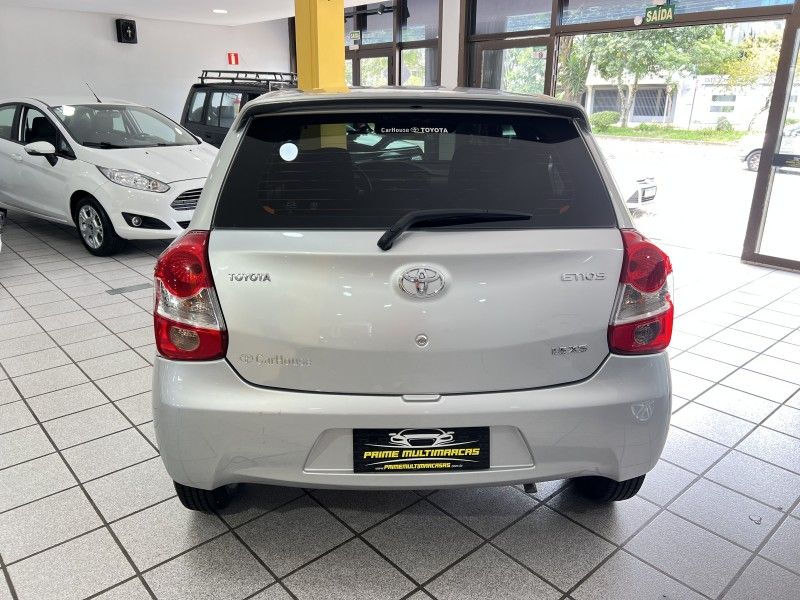 TOYOTA ETIOS 1.5 XS 16V 2014/2014 PRIME MULTIMARCAS CAXIAS DO SUL / Carros no Vale