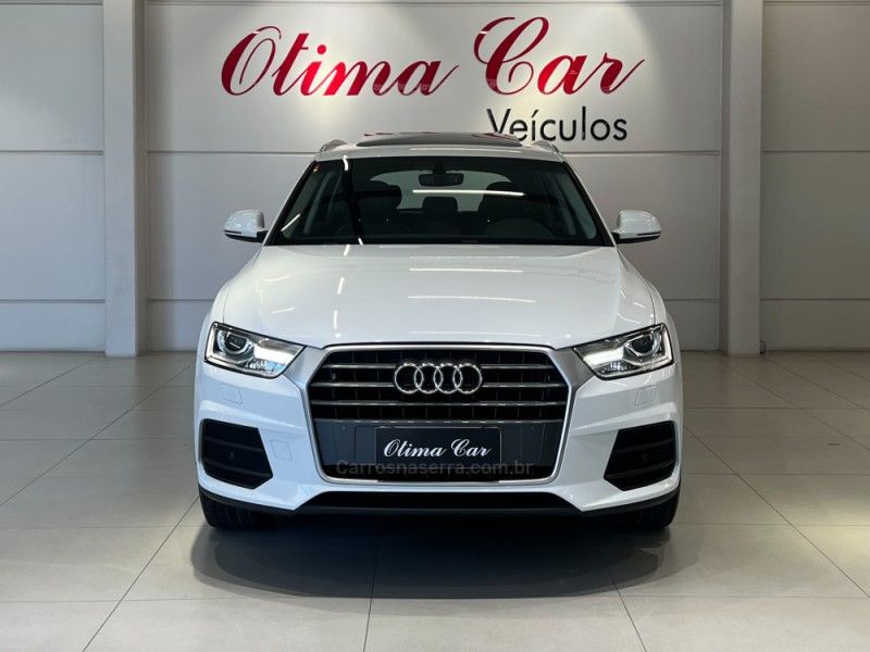 AUDI Q3 1.4 TFSI AMBIENTE S TRONIC 2018/2018 ÓTIMA CAR FLORES DA CUNHA / Carros no Vale