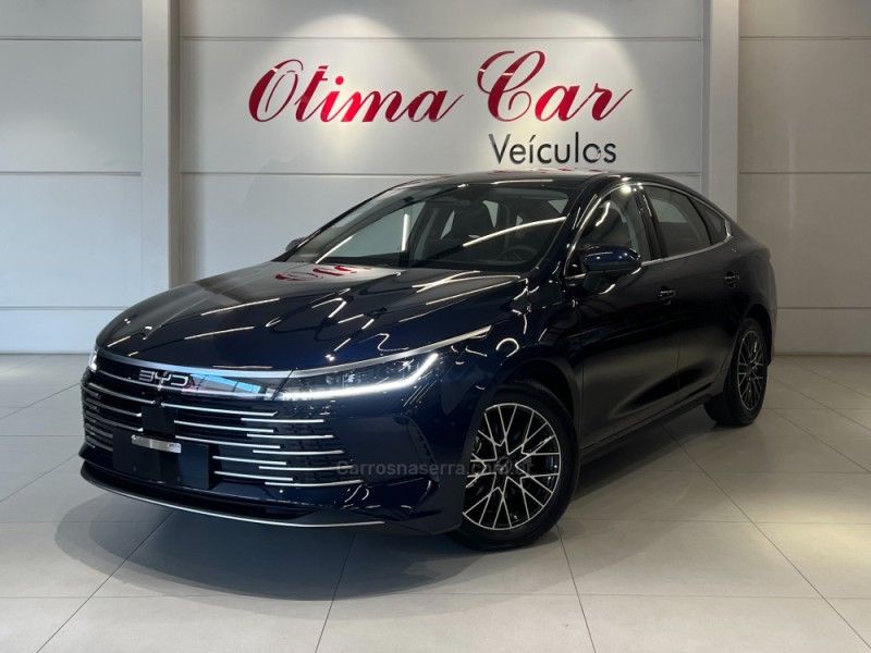 BYD KING 1.5 DM-I PHEV GS 2025/2026 ÓTIMA CAR FLORES DA CUNHA / Carros no Vale