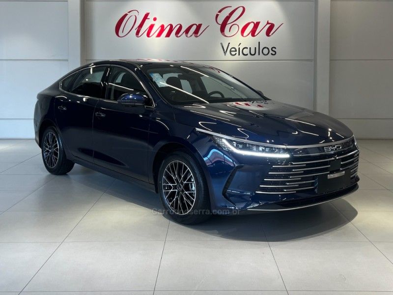 BYD KING 1.5 DM-I PHEV GS 2025/2026 ÓTIMA CAR FLORES DA CUNHA / Carros no Vale