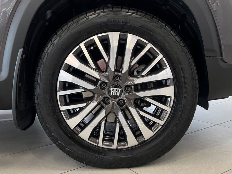 FIAT TORO 2.0 16V TURBO RANCH 4X4 AUTOMÁTICO 2023/2024 ÓTIMA CAR FLORES DA CUNHA / Carros no Vale