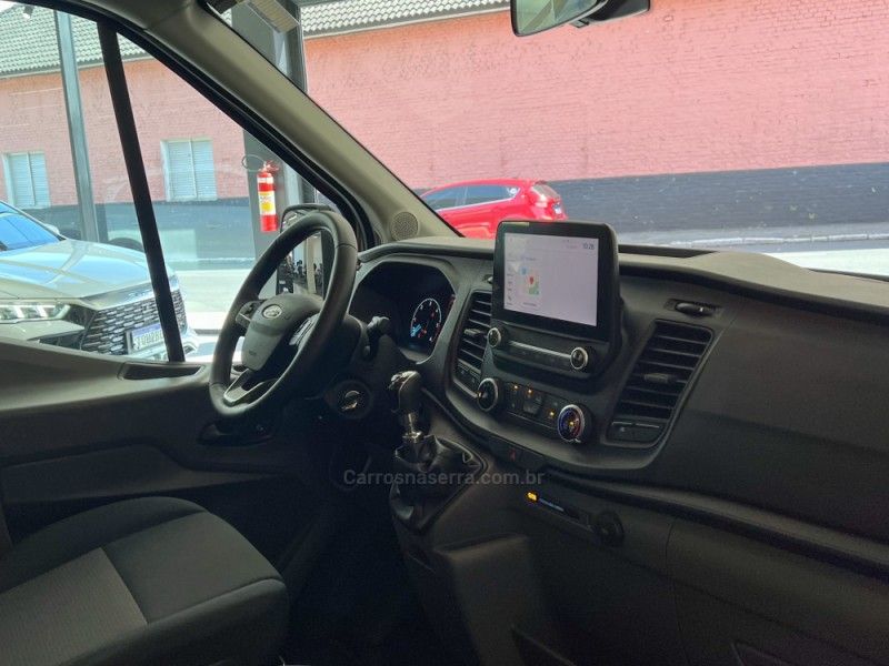 FORD TRANSIT 2.2 PASSAGEIRO TURBO 3P 2022/2023 ÓTIMA CAR FLORES DA CUNHA / Carros no Vale