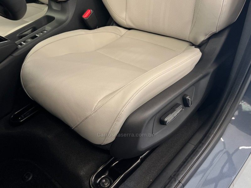 HONDA HR-V 1.5 16V TOURING TURBO 2025/2026 ÓTIMA CAR FLORES DA CUNHA / Carros no Vale