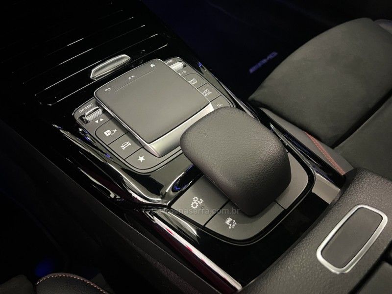 MERCEDES-BENZ CLA 35 AMG 2.0 TURBO 2022/2023 ÓTIMA CAR FLORES DA CUNHA / Carros no Vale