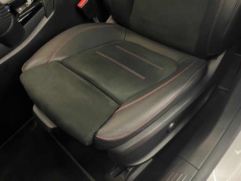 MERCEDES-BENZ CLA 35 AMG 2.0 TURBO 2022/2023 ÓTIMA CAR FLORES DA CUNHA / Carros no Vale