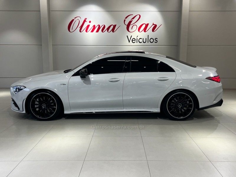 MERCEDES-BENZ CLA 35 AMG 2.0 TURBO 2022/2023 ÓTIMA CAR FLORES DA CUNHA / Carros no Vale