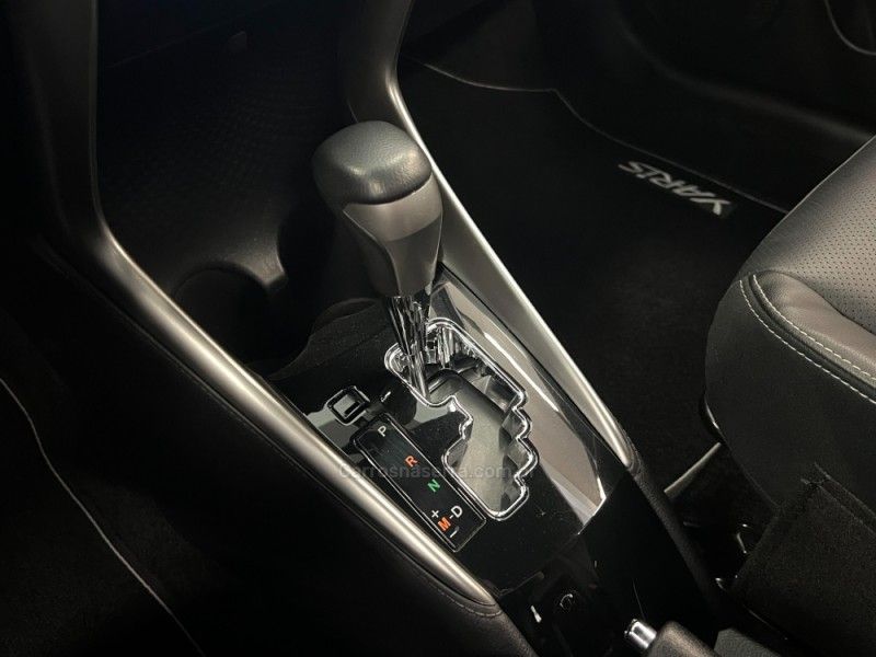 TOYOTA YARIS 1.5 XS 16V 2018/2019 ÓTIMA CAR FLORES DA CUNHA / Carros no Vale