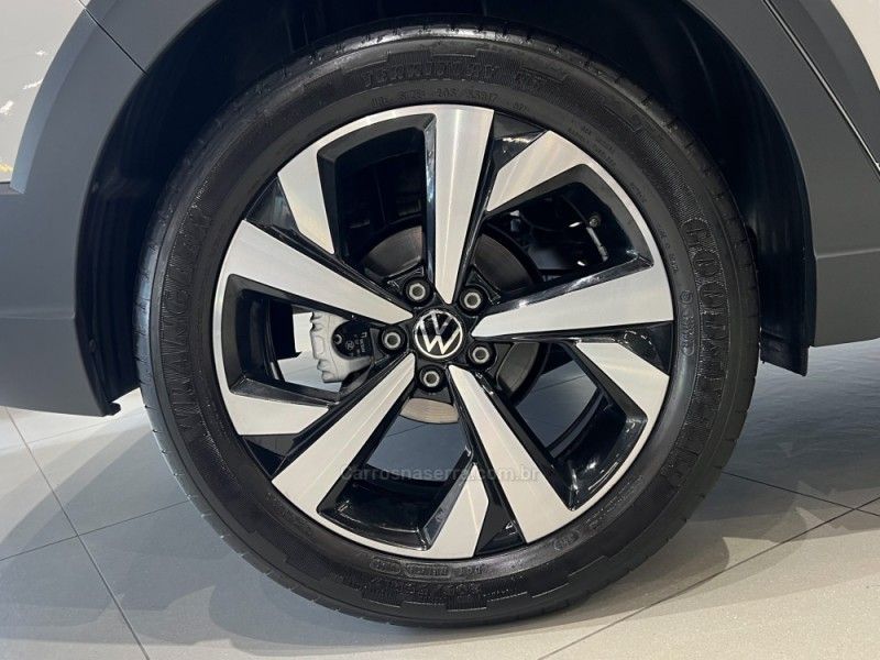 VOLKSWAGEN NIVUS 1.0 TSI HIGHLINE 2024/2024 ÓTIMA CAR FLORES DA CUNHA / Carros no Vale