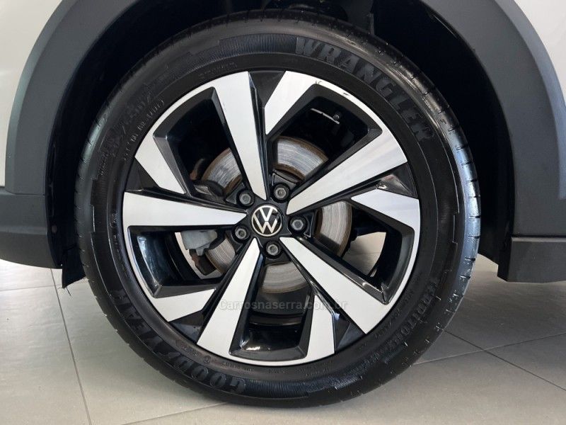 VOLKSWAGEN NIVUS 1.0 TSI HIGHLINE 2022/2023 ÓTIMA CAR FLORES DA CUNHA / Carros no Vale