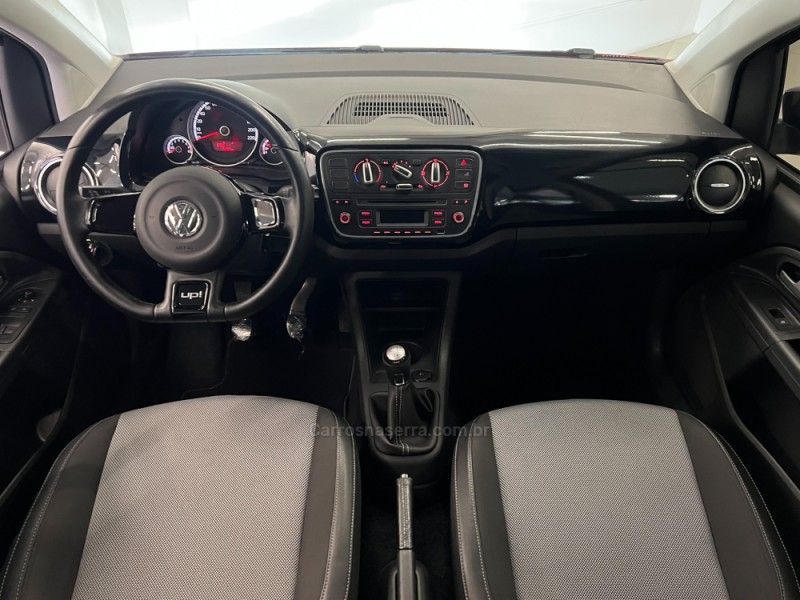 VOLKSWAGEN UP 1.0 MPI RED UP 12V 2016/2017 ÓTIMA CAR FLORES DA CUNHA / Carros no Vale