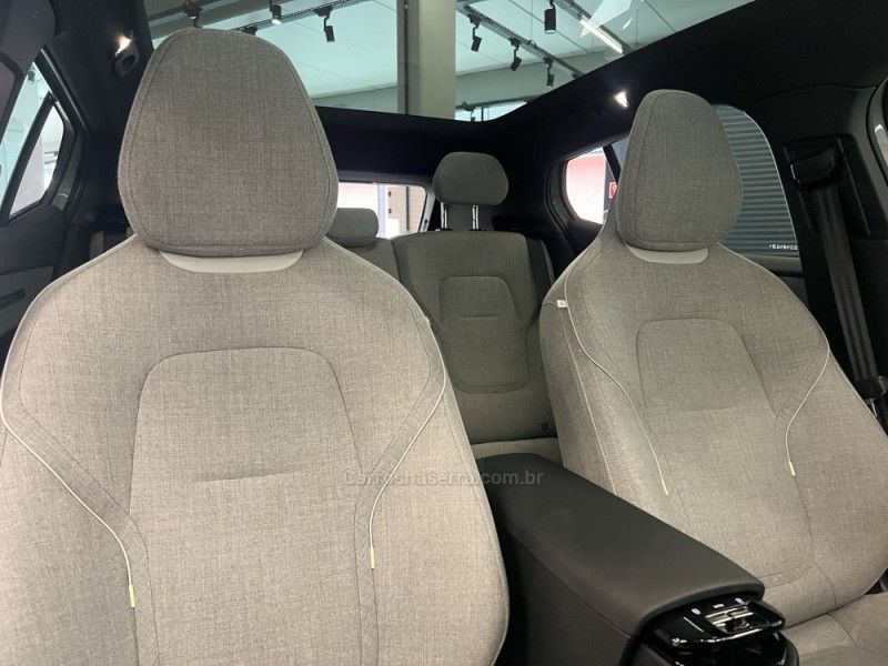 VOLVO EX30 ULTRA EXTENDED RANGE 2024/2024 ÓTIMA CAR FLORES DA CUNHA / Carros no Vale