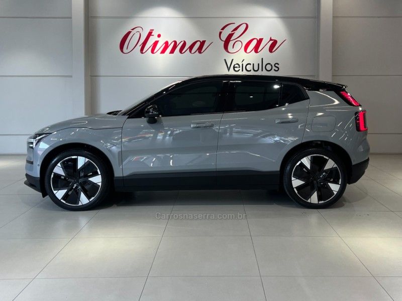 VOLVO EX30 ULTRA EXTENDED RANGE 2024/2024 ÓTIMA CAR FLORES DA CUNHA / Carros no Vale
