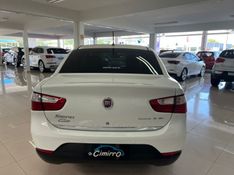 FIAT SIENA 1.6 MPI ESSENCE 16V 2013/2014 CIMIRRO AUTOMÓVEIS TAQUARA / Carros no Vale