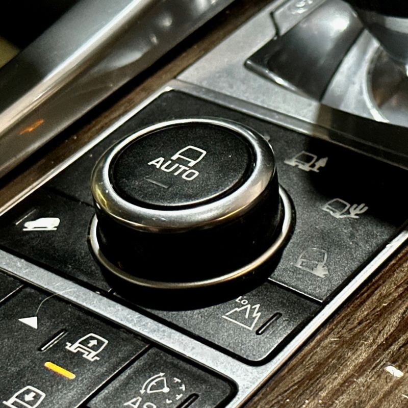 Land Rover Range Rover Sport 3.o Td Hse 2013/2014 DL MOTORS LAJEADO / Carros no Vale