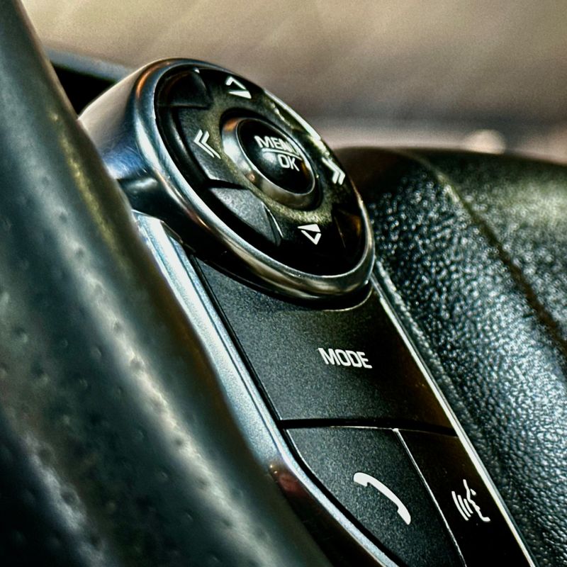 Land Rover Range Rover Sport 3.o Td Hse 2013/2014 DL MOTORS LAJEADO / Carros no Vale