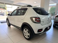 RENAULT SANDERO 1.6 STEPWAY 8V 2015/2015 ANDRIGO VEÍCULOS CAXIAS DO SUL / Carros no Vale