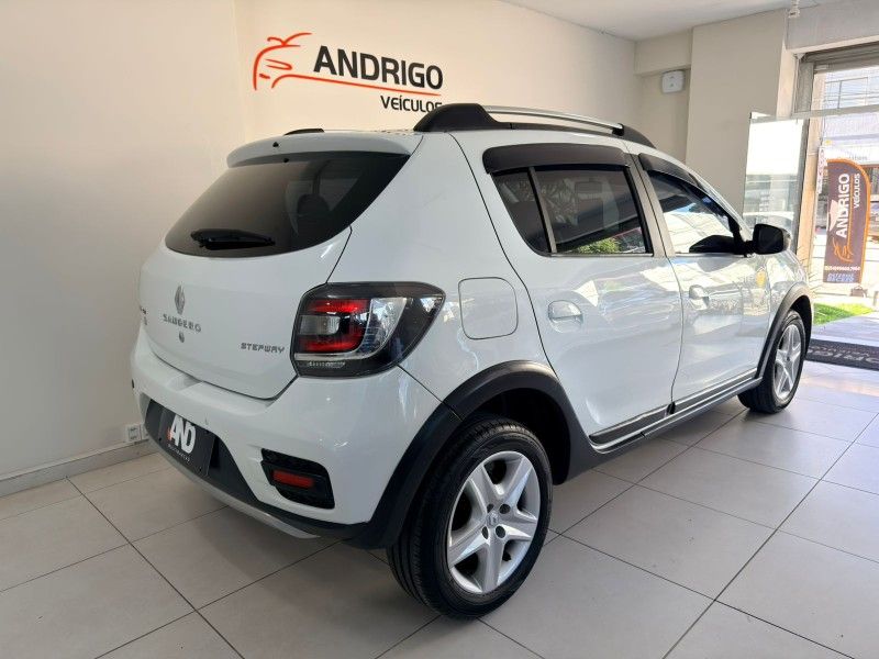 RENAULT SANDERO 1.6 STEPWAY 8V 2015/2015 ANDRIGO VEÍCULOS CAXIAS DO SUL / Carros no Vale RENAULT SANDERO 1.6 STEPWAY 8V 2015/2015 ANDRIGO VEÍCULOS CAXIAS DO SUL / Carros no Vale