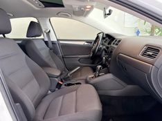 VOLKSWAGEN JETTA 1.4 16V TSI COMFORTLINE TIPTRONIC 2016/2017 ANDRIGO VEÍCULOS CAXIAS DO SUL / Carros no Vale