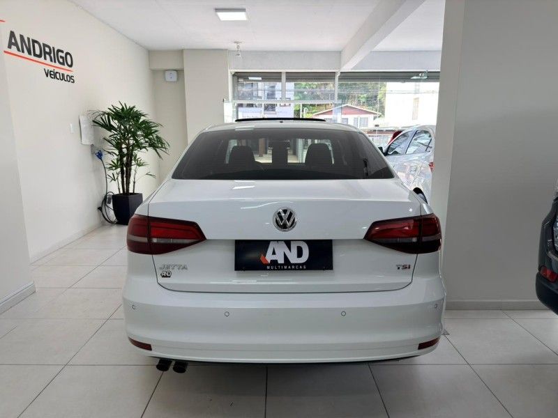 VOLKSWAGEN JETTA 1.4 16V TSI COMFORTLINE TIPTRONIC 2016/2017 ANDRIGO VEÍCULOS CAXIAS DO SUL / Carros no Vale