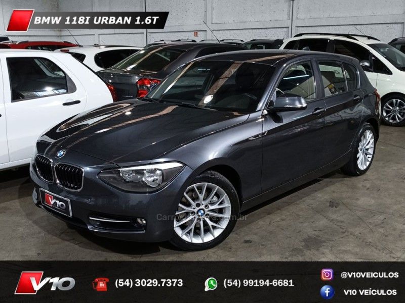BMW 118I 1.6 URBAN LINE 16V TURBO 2013/2014 V10 VEÍCULOS CAXIAS DO SUL / Carros no Vale