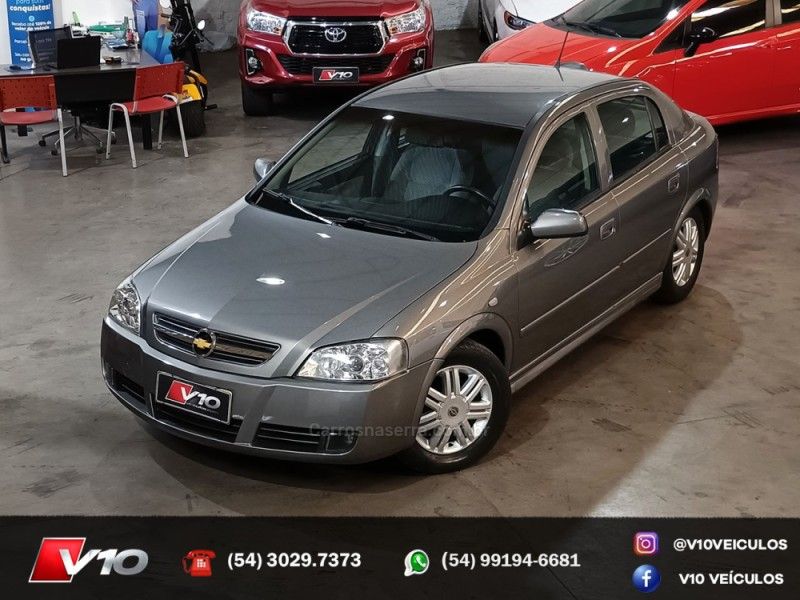 CHEVROLET ASTRA 2.0 MPFI CD 8V 2003/2004 V10 VEÍCULOS CAXIAS DO SUL / Carros no Vale