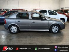 CHEVROLET ASTRA 2.0 MPFI CD 8V 2003/2004 V10 VEÍCULOS CAXIAS DO SUL / Carros no Vale