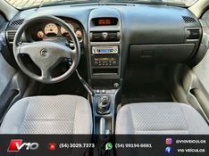 CHEVROLET ASTRA 2.0 MPFI CD 8V 2003/2004 V10 VEÍCULOS CAXIAS DO SUL / Carros no Vale