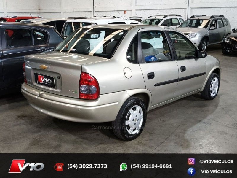 CHEVROLET CLASSIC 1.0 MPFI LIFE 8V 2009/2010 V10 VEÍCULOS CAXIAS DO SUL / Carros no Vale