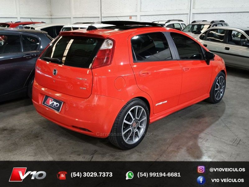 FIAT PUNTO 1.8 SPORTING 8V 2011/2011 V10 VEÍCULOS CAXIAS DO SUL / Carros no Vale