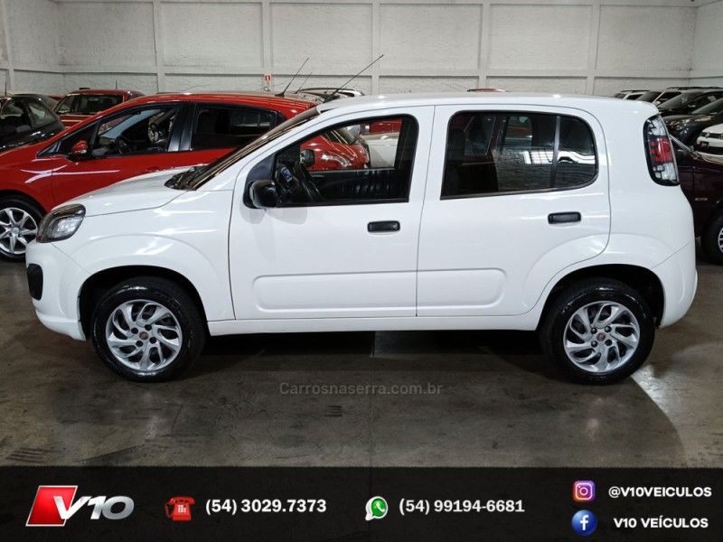 FIAT UNO 1.0 EVO ATTRACTIVE 8V 2020/2021 V10 VEÍCULOS CAXIAS DO SUL / Carros no Vale