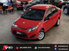 FORD FIESTA 1.6 MPI SEDAN 8V 2010/2011 V10 VEÍCULOS CAXIAS DO SUL / Carros no Vale